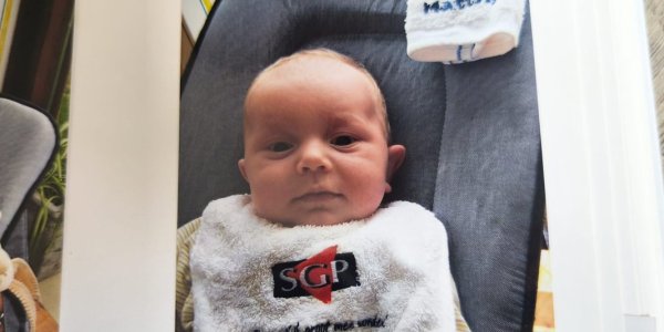 Foto: Vader en zoon uit Elspeet samen de politiek in: ‘Hij lijkt wel een kopie van mij’