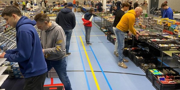 Foto: Veluwse Modelautobeurs op ’t Harde opnieuw drukbezocht